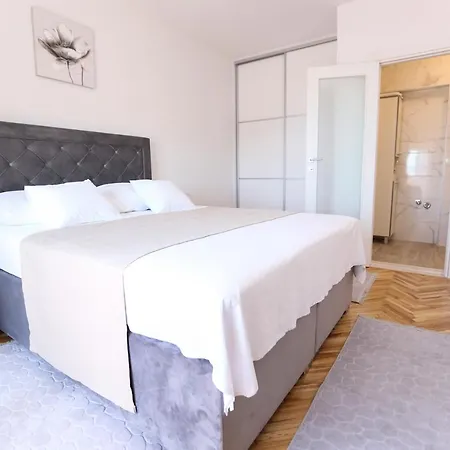 Appartement Guto *